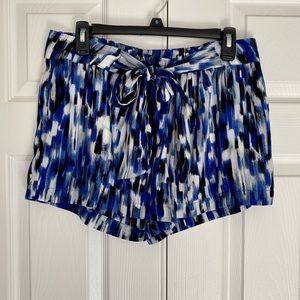 Harlowe & Graham Blue & Black Shorts Size Small